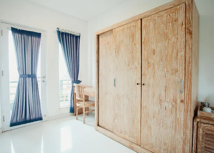 Swell Hotel, Pool Bar & Restaurant タナロット