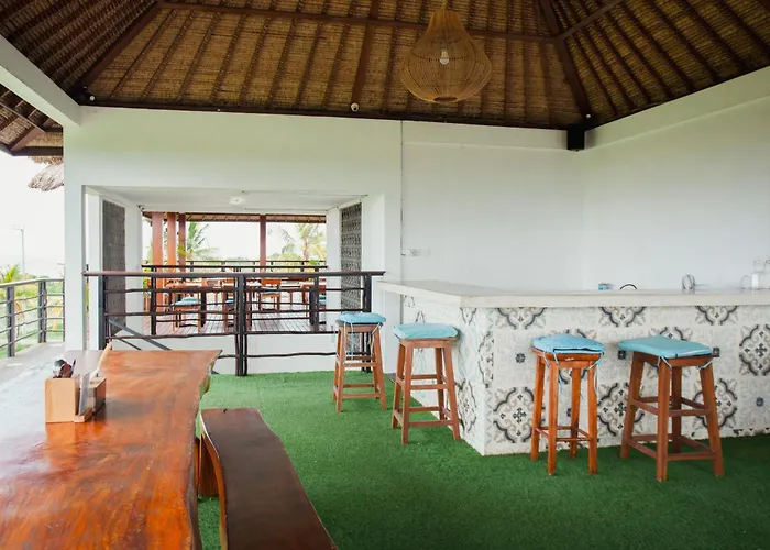 ホステル Swell Hotel, Pool Bar & Restaurant