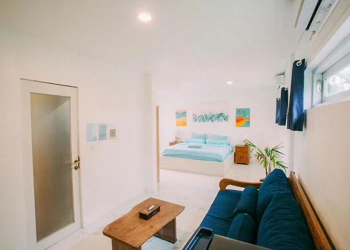 Swell Hotel, Pool Bar & Restaurant ホステル