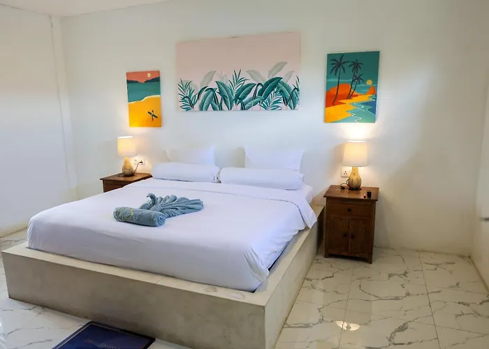 Swell Hotel, Pool Bar & Restaurant タナロット